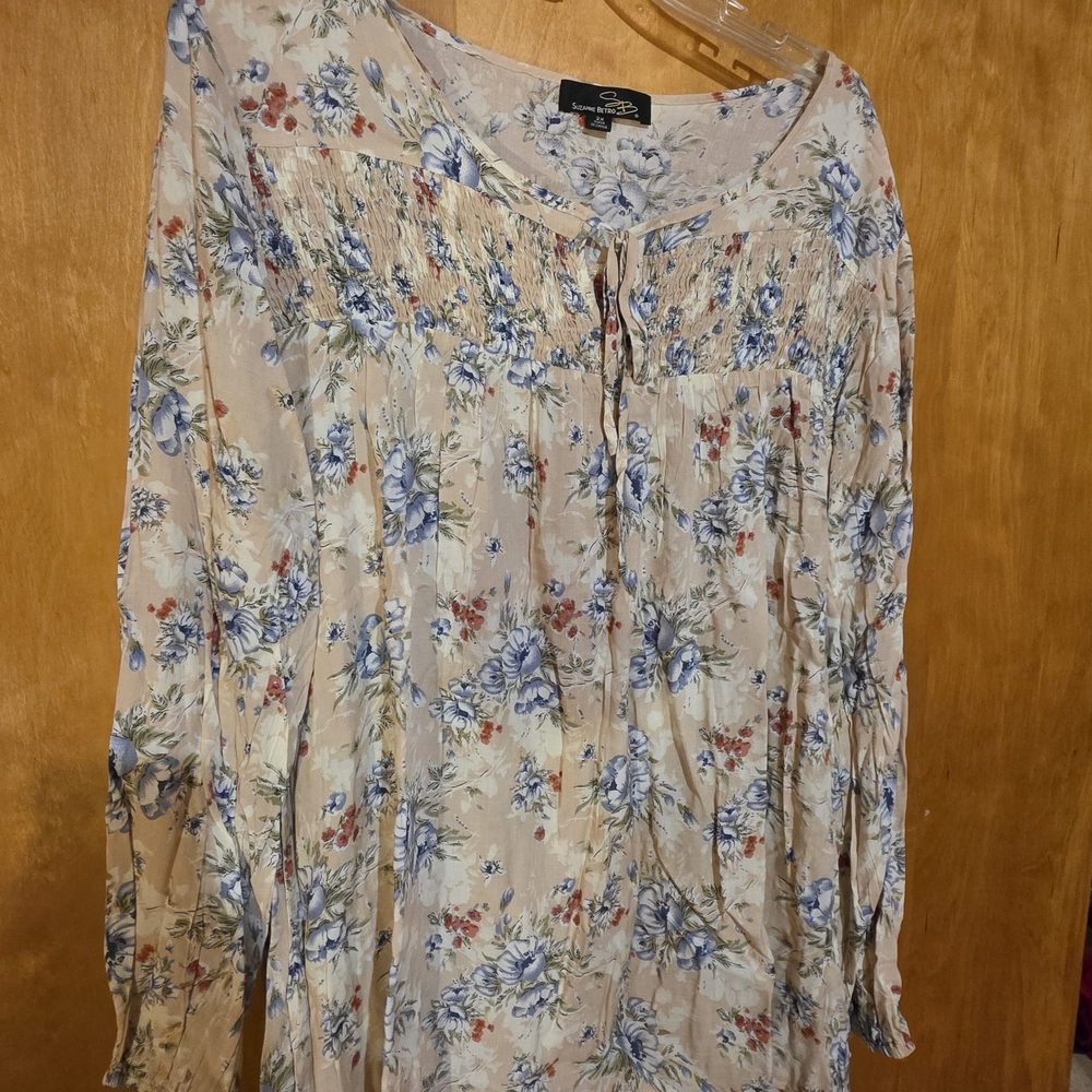 Suzanne Betro Floral Blouse - Cream and Blue